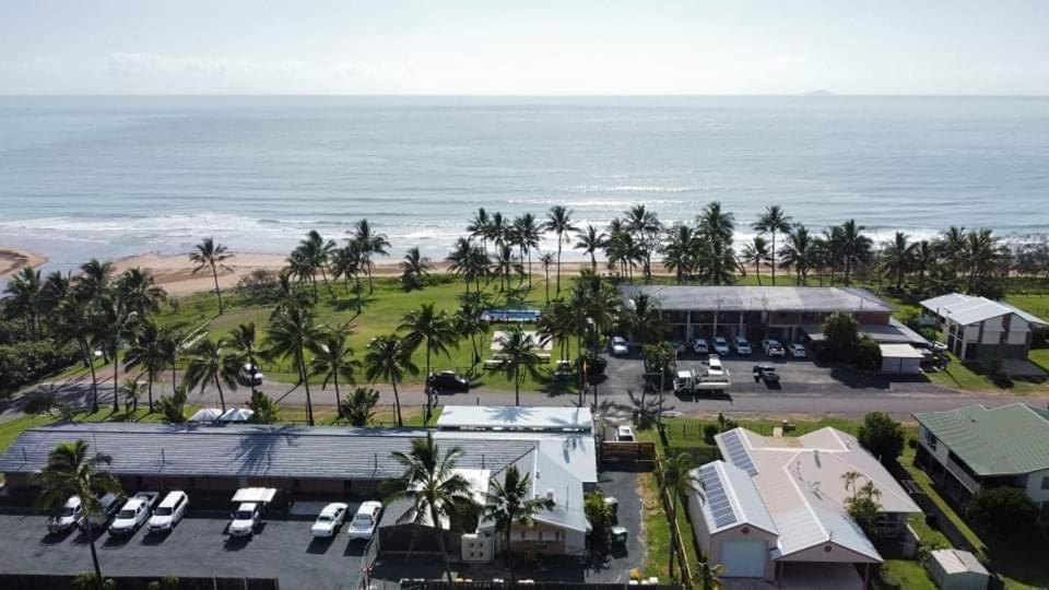 Sarina Beach Motel Grasstree Beach Extérieur photo