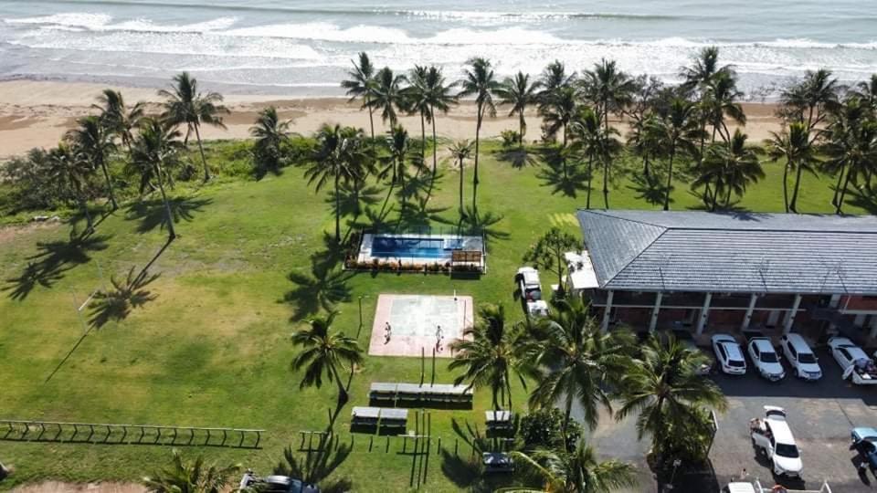 Sarina Beach Motel Grasstree Beach Extérieur photo